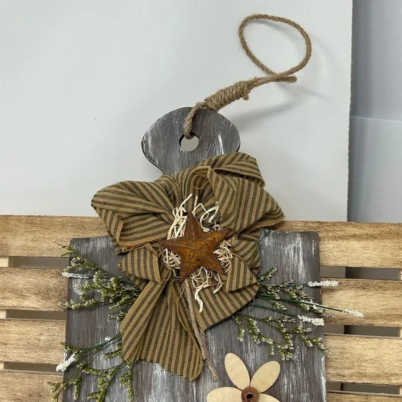 Rustic Farmhouse Wall Decor with Cow Cutout and Bow - Picture 4 of 9